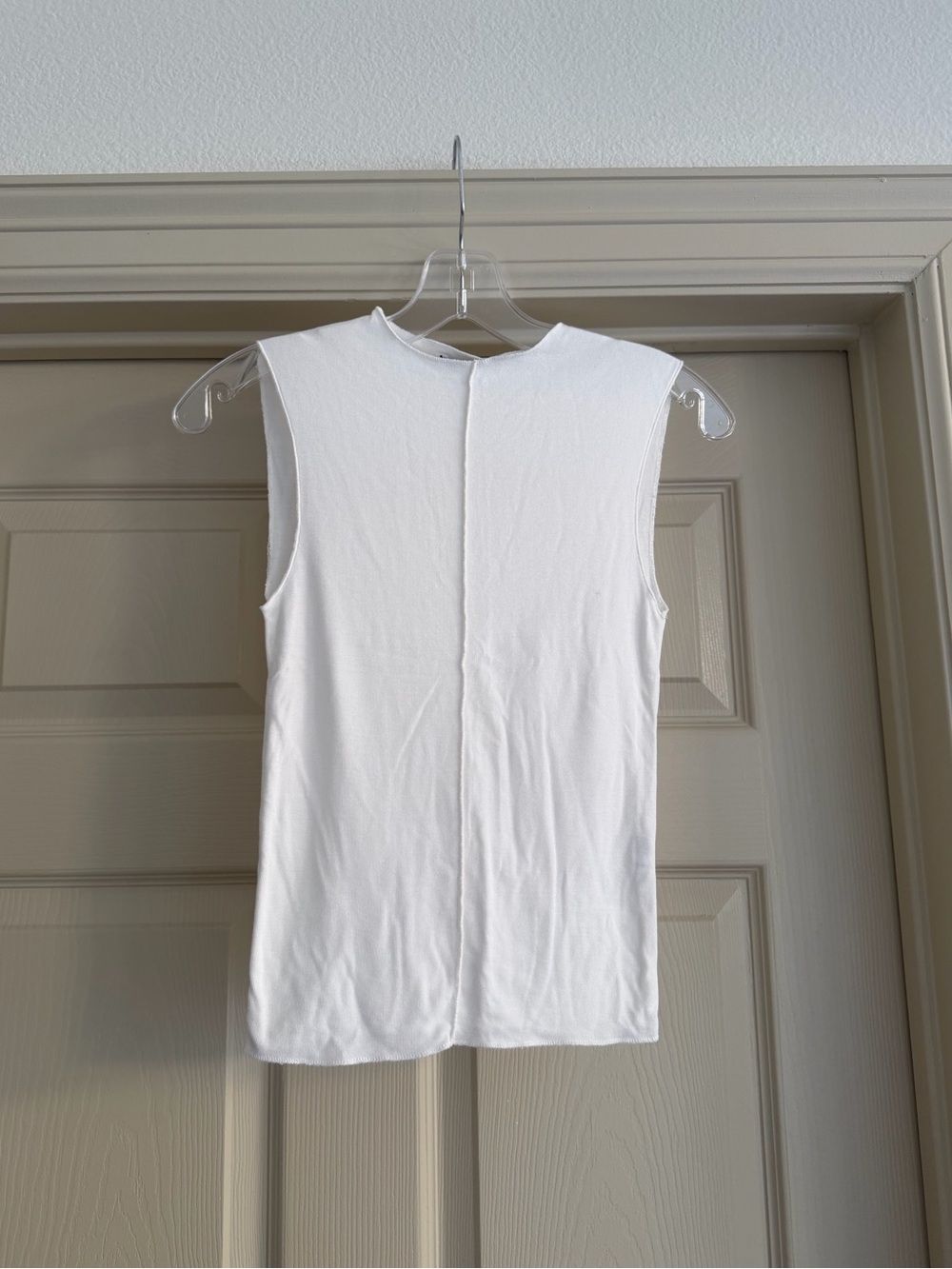 Zara White Sleeveless Tank with Center Seam